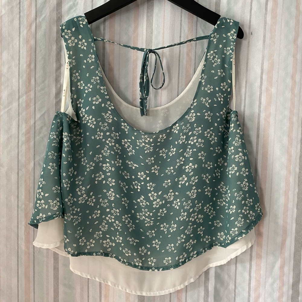 Sleeveless blouse